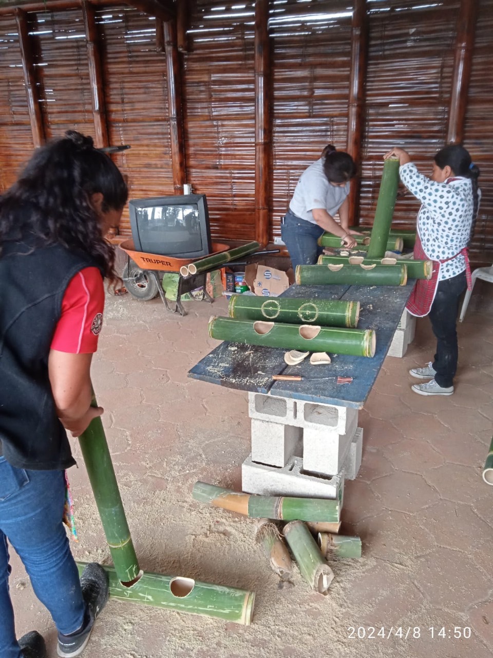 Artisan processing bamboo in Guatemala as part of the local production and commercialization value chain