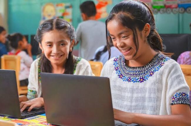 contribuyendo a la educación